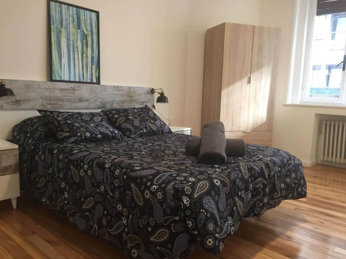 Akasha Arima Bed & Breakfast San Sebastian 3*,